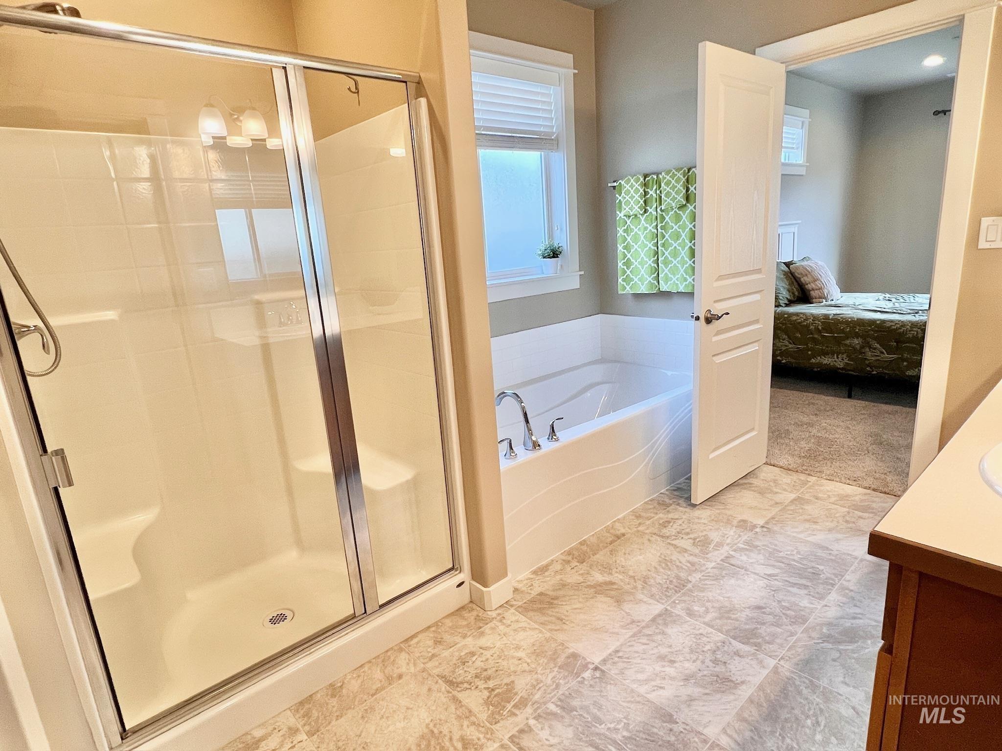 6210 W Drummond Dr, Meridian, Idaho 83646, 4 Bedrooms, 2 Bathrooms, Residential For Sale, Price $569,900,MLS 98983416