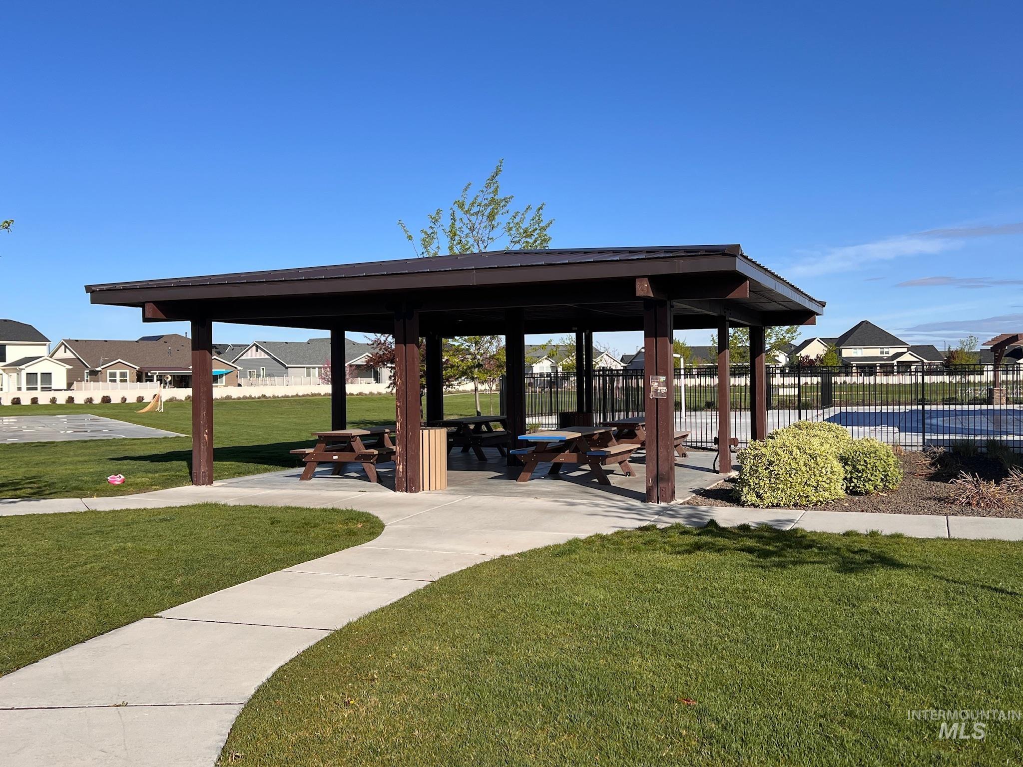 6210 W Drummond Dr, Meridian, Idaho 83646, 4 Bedrooms, 2 Bathrooms, Residential For Sale, Price $569,900,MLS 98983416