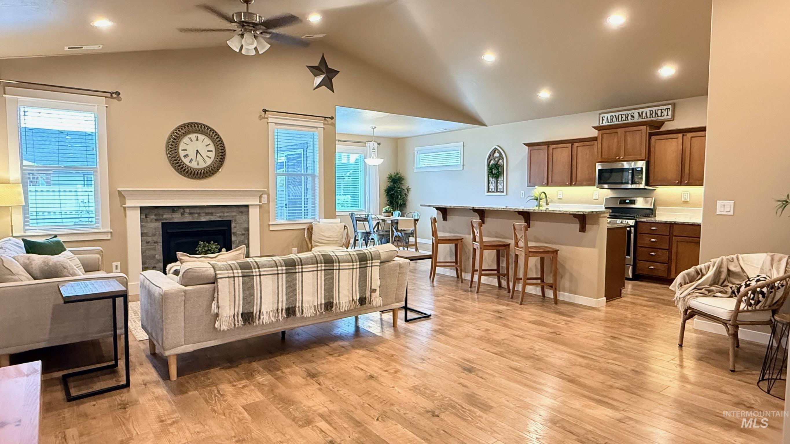 6210 W Drummond Dr, Meridian, Idaho 83646, 4 Bedrooms, 2 Bathrooms, Residential For Sale, Price $569,900,MLS 98983416