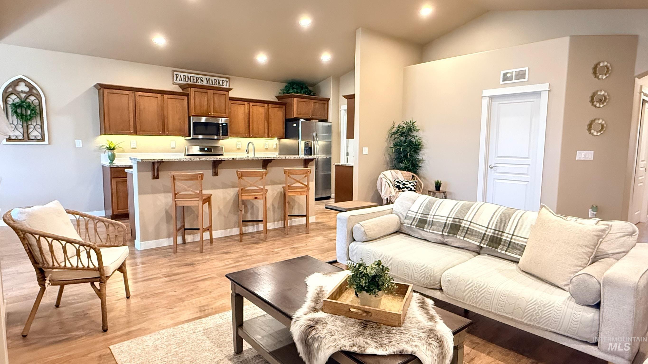 6210 W Drummond Dr, Meridian, Idaho 83646, 4 Bedrooms, 2 Bathrooms, Residential For Sale, Price $569,900,MLS 98983416