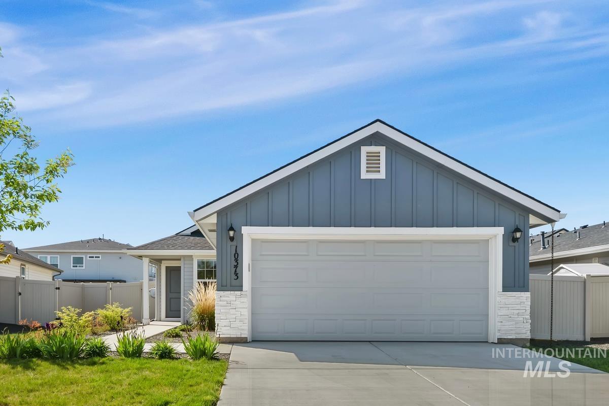 10373 Blackpool Ridge, Nampa, Idaho 83687, 3 Bedrooms, 2 Bathrooms, Residential For Sale, Price $409,900,MLS 98983420