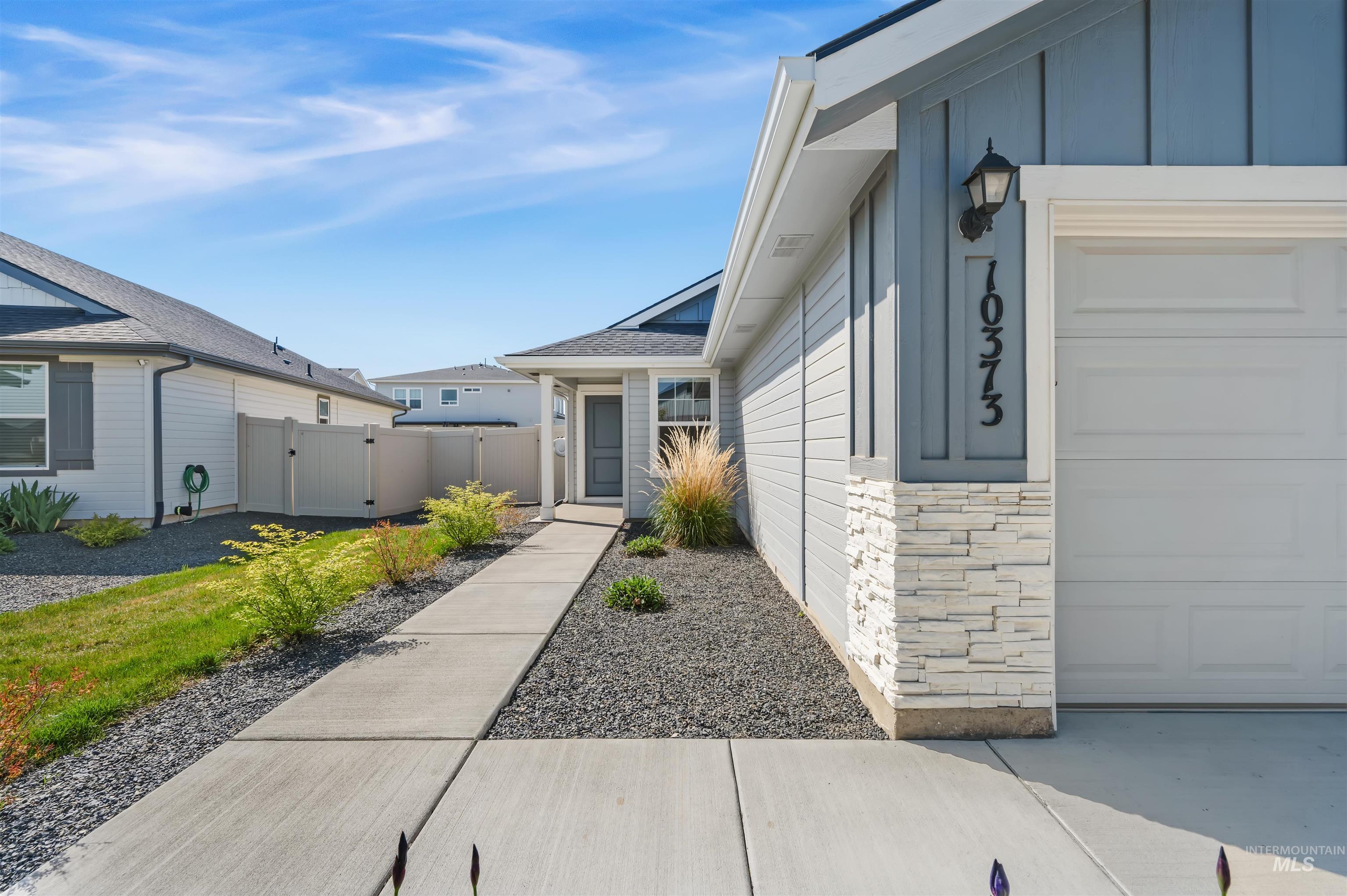 10373 Blackpool Ridge, Nampa, Idaho 83687, 3 Bedrooms, 2 Bathrooms, Residential For Sale, Price $409,900,MLS 98983420