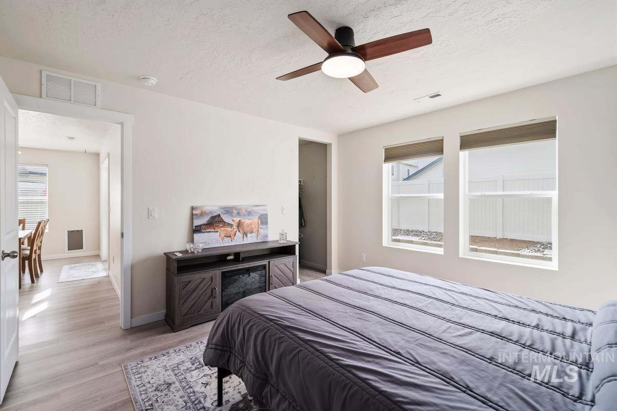 10373 Blackpool Ridge, Nampa, Idaho 83687, 3 Bedrooms, 2 Bathrooms, Residential For Sale, Price $409,900,MLS 98983420
