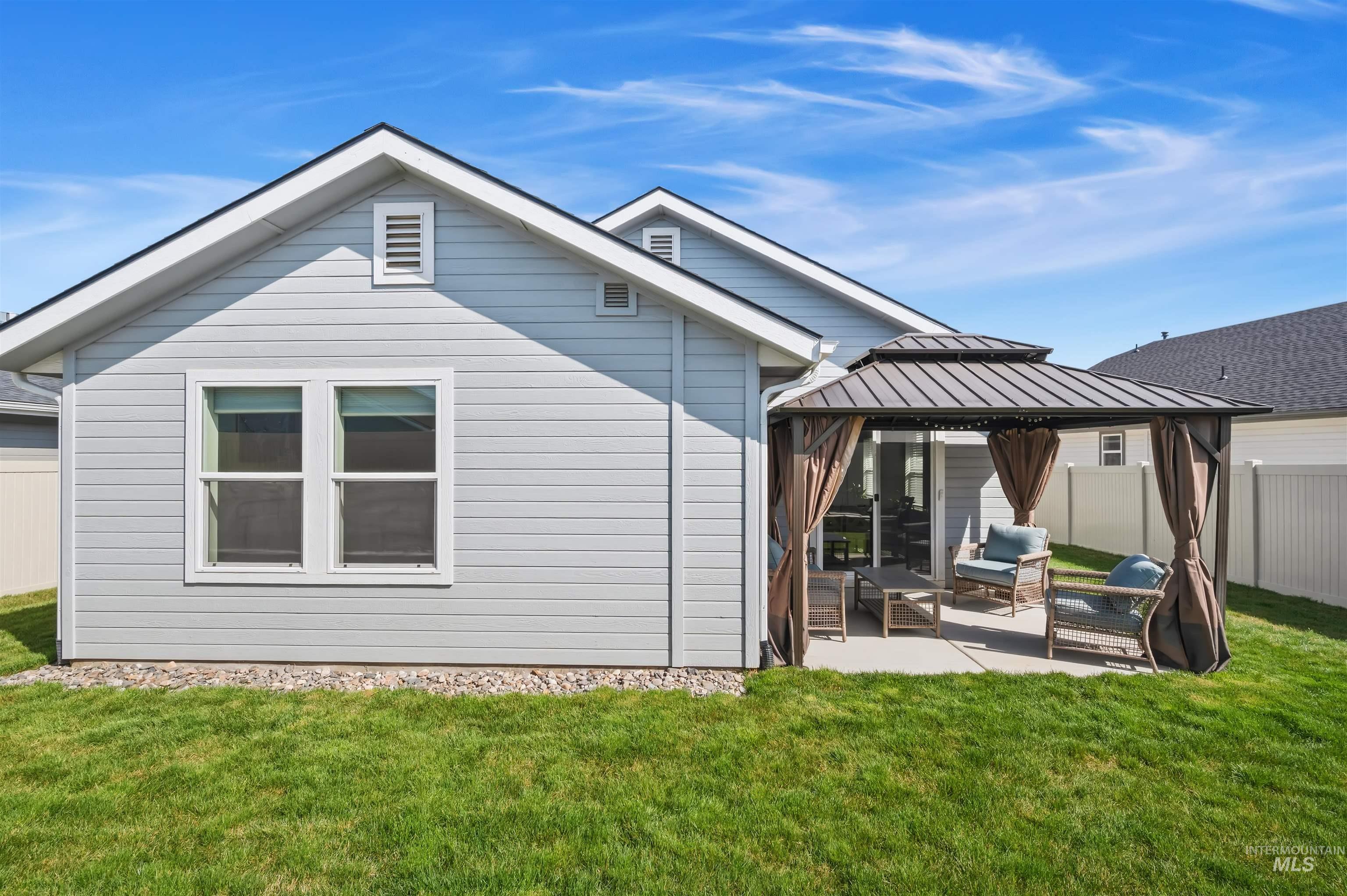 10373 Blackpool Ridge, Nampa, Idaho 83687, 3 Bedrooms, 2 Bathrooms, Residential For Sale, Price $409,900,MLS 98983420