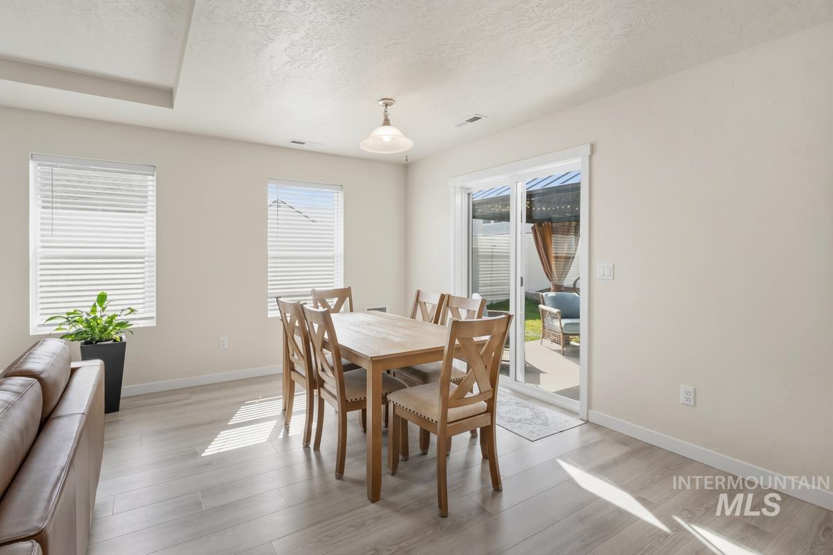 10373 Blackpool Ridge, Nampa, Idaho 83687, 3 Bedrooms, 2 Bathrooms, Residential For Sale, Price $409,900,MLS 98983420