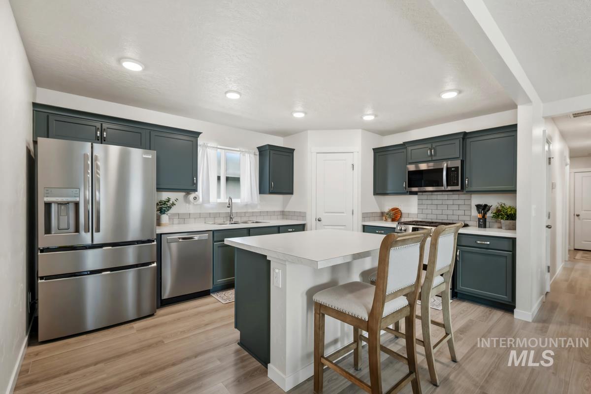 10373 Blackpool Ridge, Nampa, Idaho 83687, 3 Bedrooms, 2 Bathrooms, Residential For Sale, Price $409,900,MLS 98983420