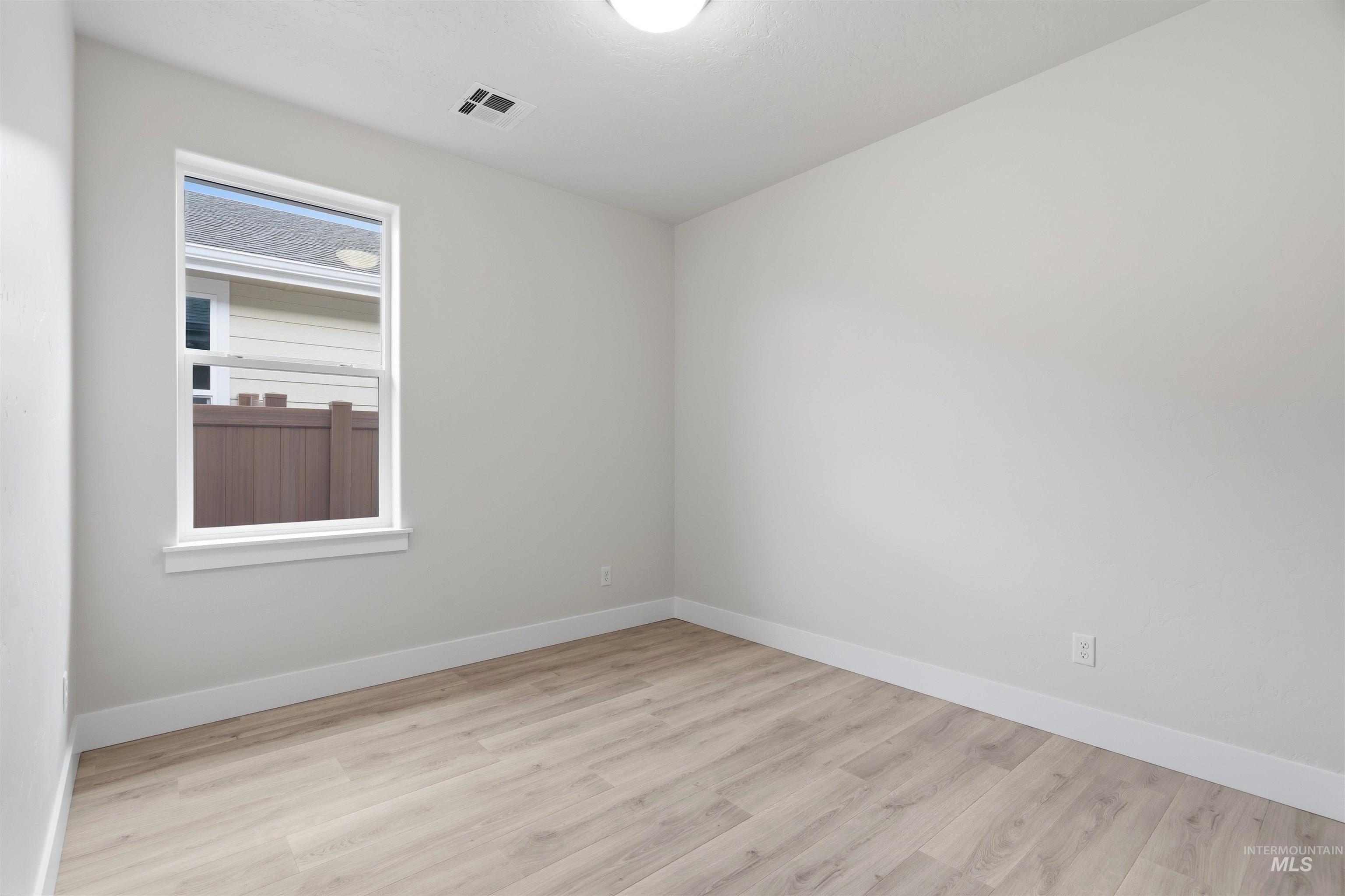 1415 E Prairiefire St, Meridian, Idaho 83646, 3 Bedrooms, 2 Bathrooms, Residential For Sale, Price $479,990,MLS 98983423