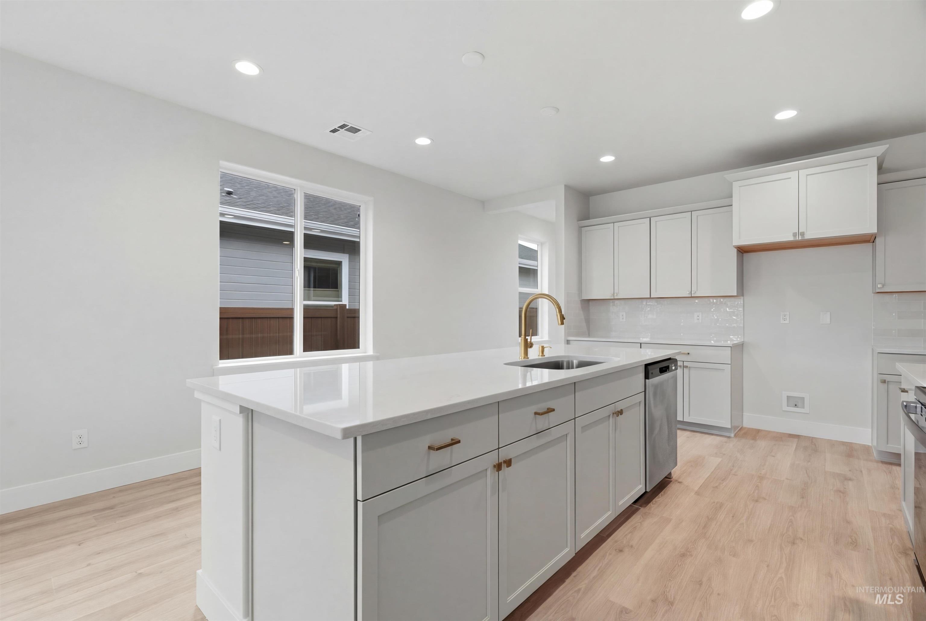 1415 E Prairiefire St, Meridian, Idaho 83646, 3 Bedrooms, 2 Bathrooms, Residential For Sale, Price $479,990,MLS 98983423