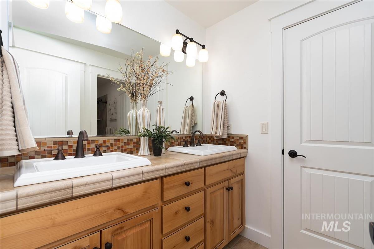 4890 S Chappel, Boise, Idaho 83709, 5 Bedrooms, 3.5 Bathrooms, Residential For Sale, Price $899,000,MLS 98983424