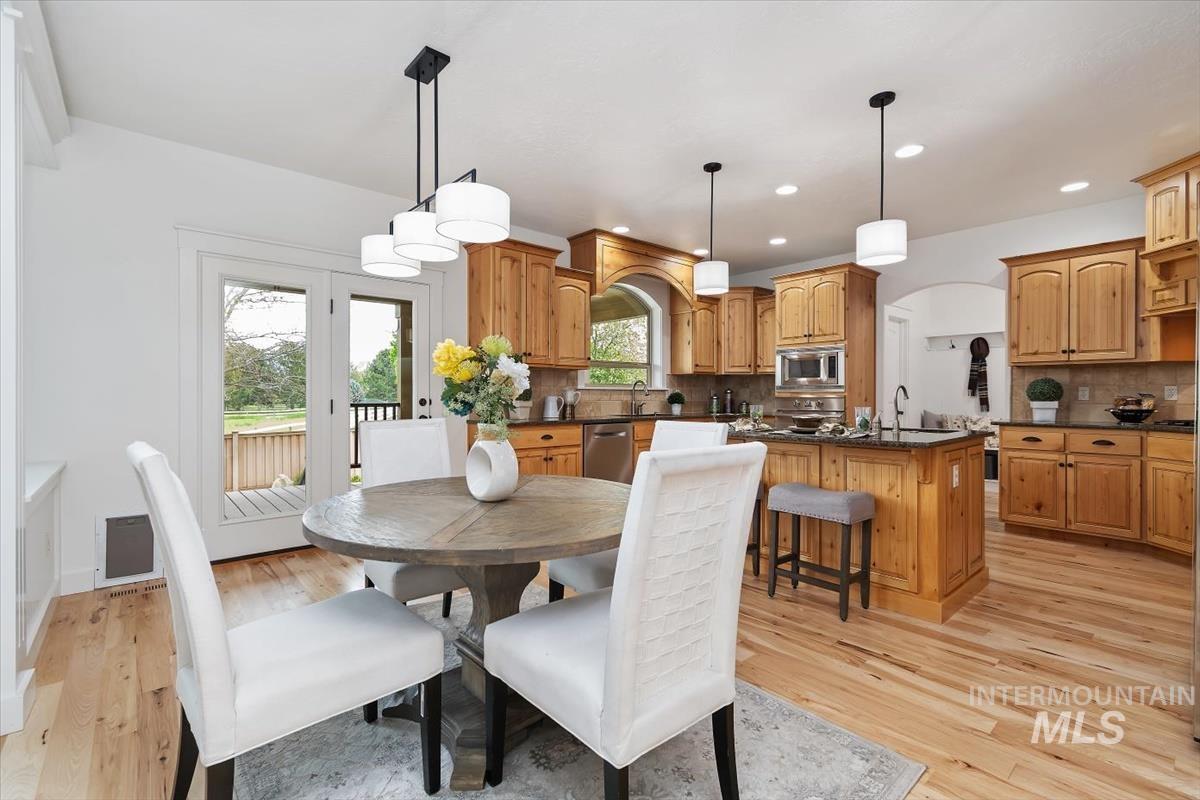 4890 S Chappel, Boise, Idaho 83709, 5 Bedrooms, 3.5 Bathrooms, Residential For Sale, Price $899,000,MLS 98983424