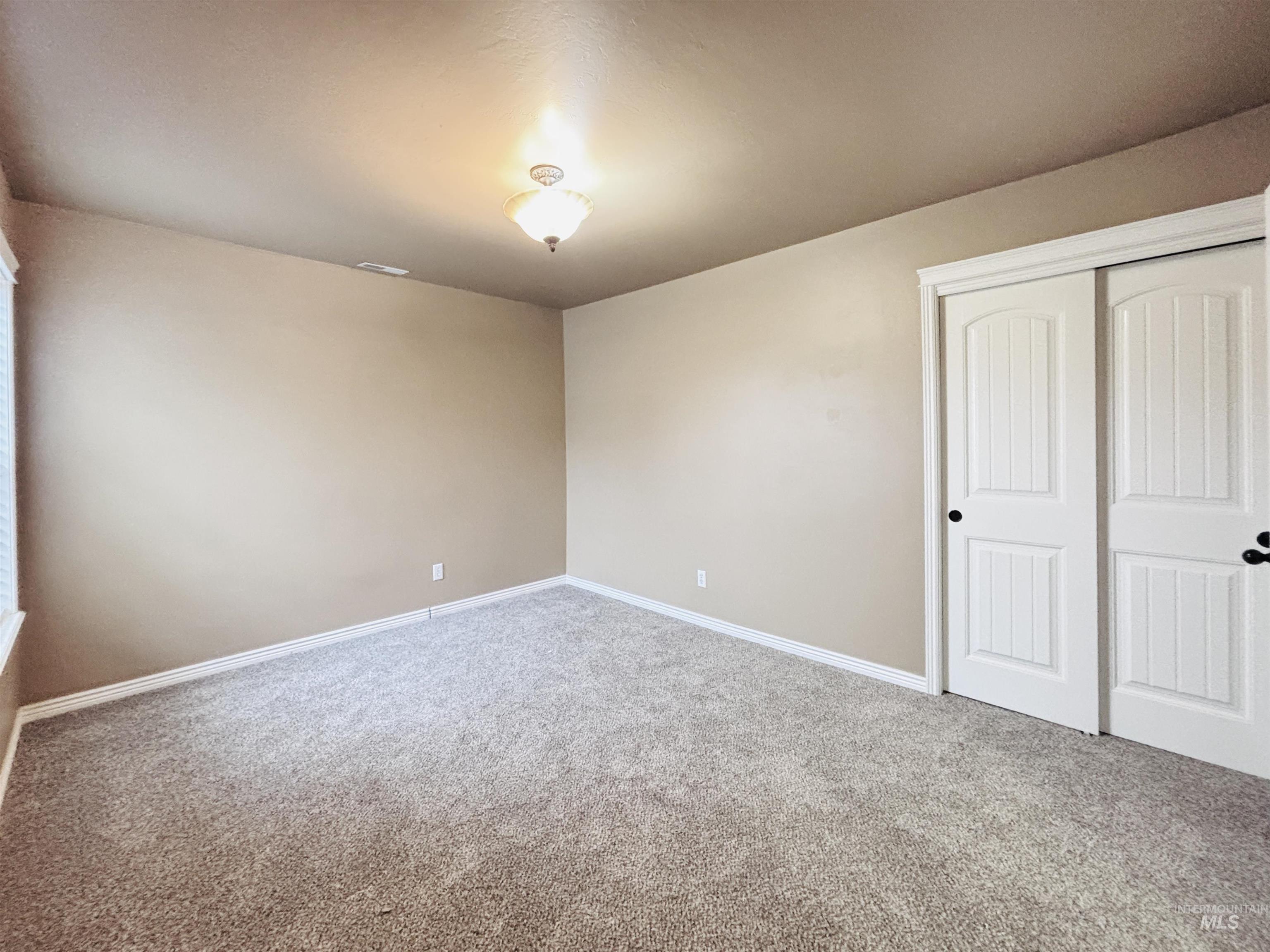 898 Wendell St., Twin Falls, Idaho 83301, 3 Bedrooms, 2 Bathrooms, Residential For Sale, Price $389,900,MLS 98983427
