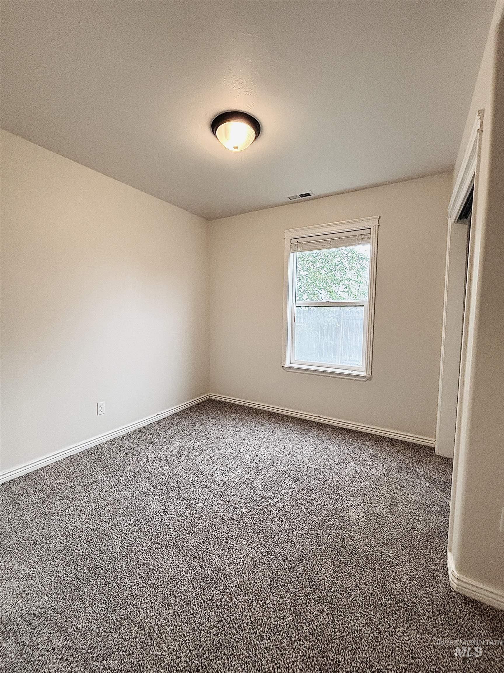 898 Wendell St., Twin Falls, Idaho 83301, 3 Bedrooms, 2 Bathrooms, Residential For Sale, Price $389,900,MLS 98983427