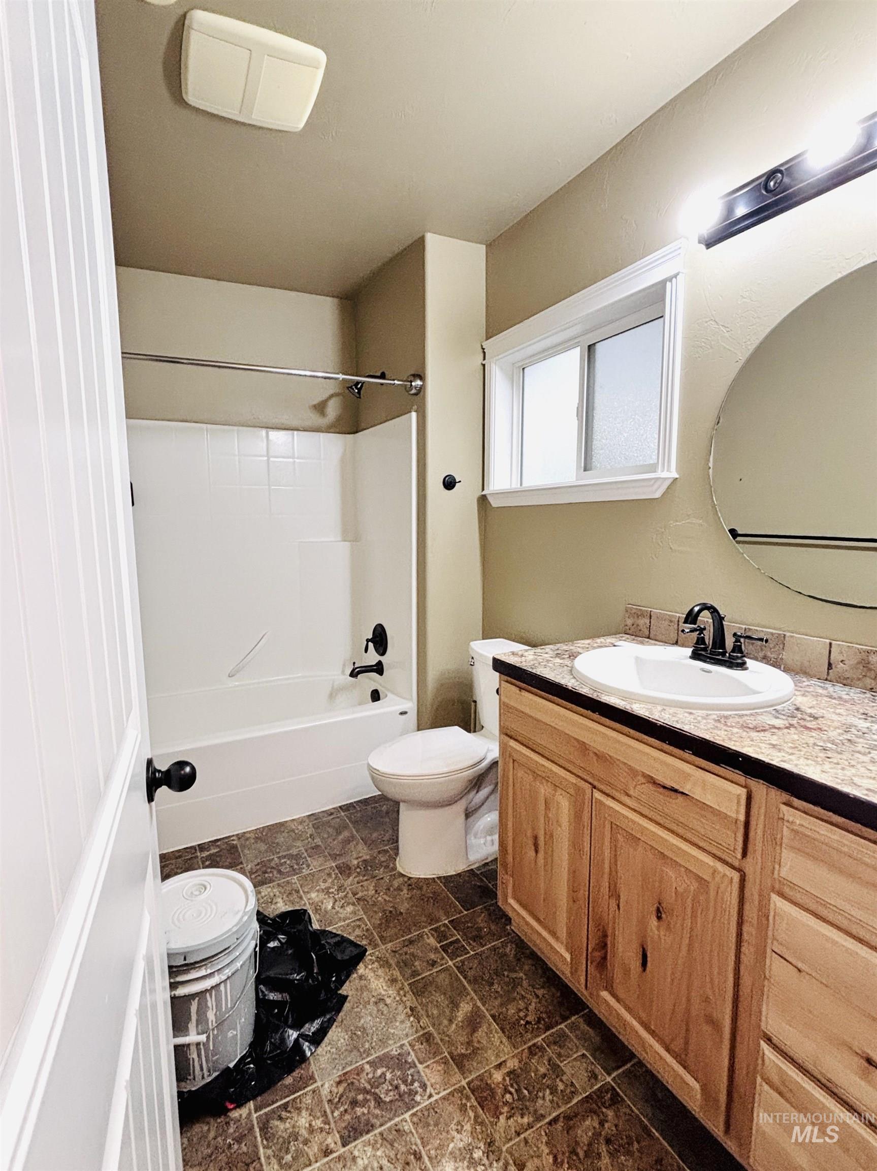 898 Wendell St., Twin Falls, Idaho 83301, 3 Bedrooms, 2 Bathrooms, Residential For Sale, Price $389,900,MLS 98983427
