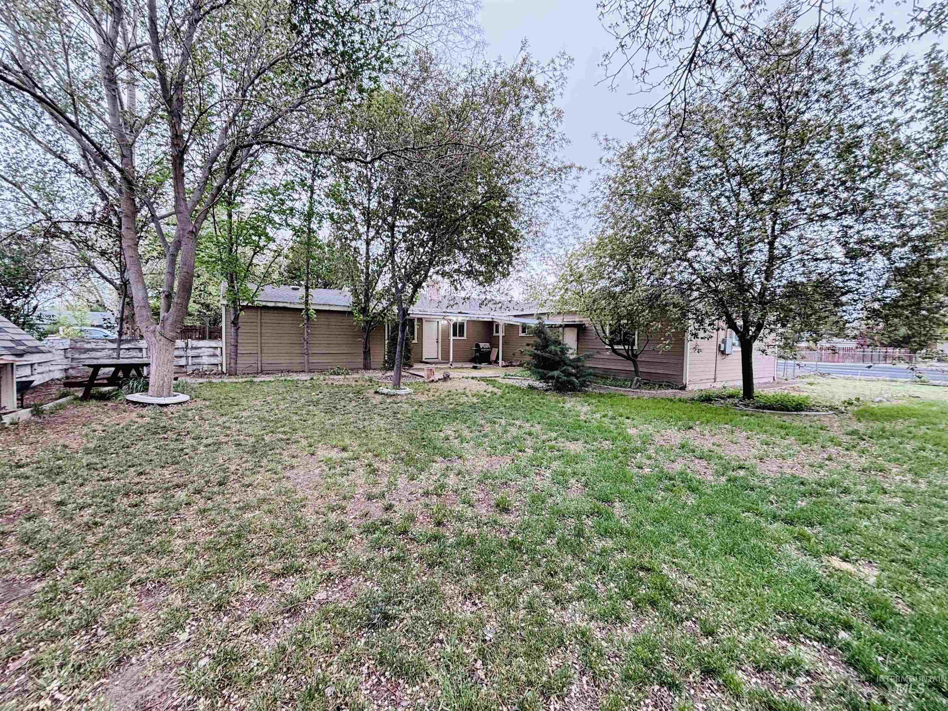 898 Wendell St., Twin Falls, Idaho 83301, 3 Bedrooms, 2 Bathrooms, Residential For Sale, Price $389,900,MLS 98983427