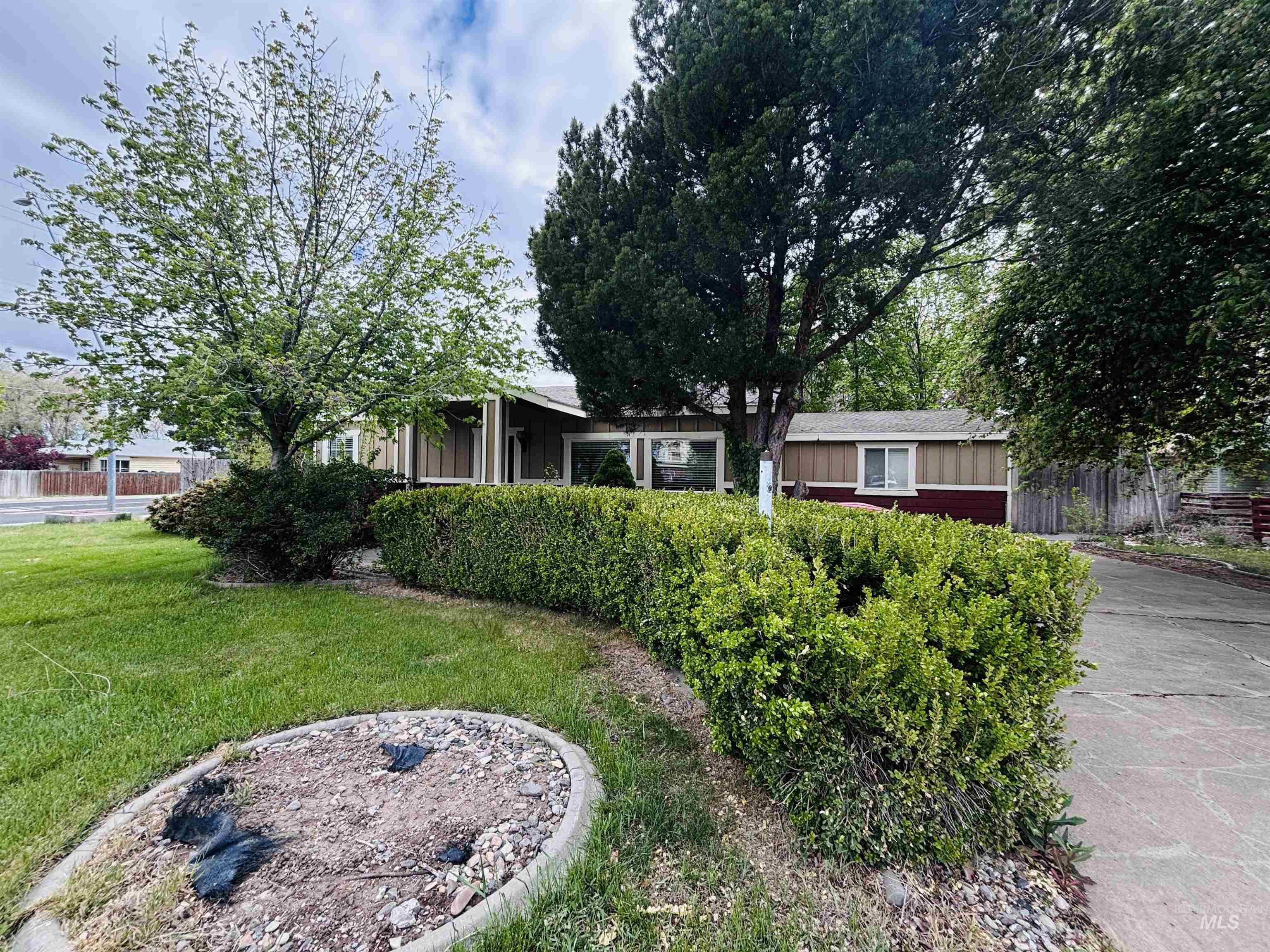 898 Wendell St., Twin Falls, Idaho 83301, 3 Bedrooms, 2 Bathrooms, Residential For Sale, Price $389,900,MLS 98983427