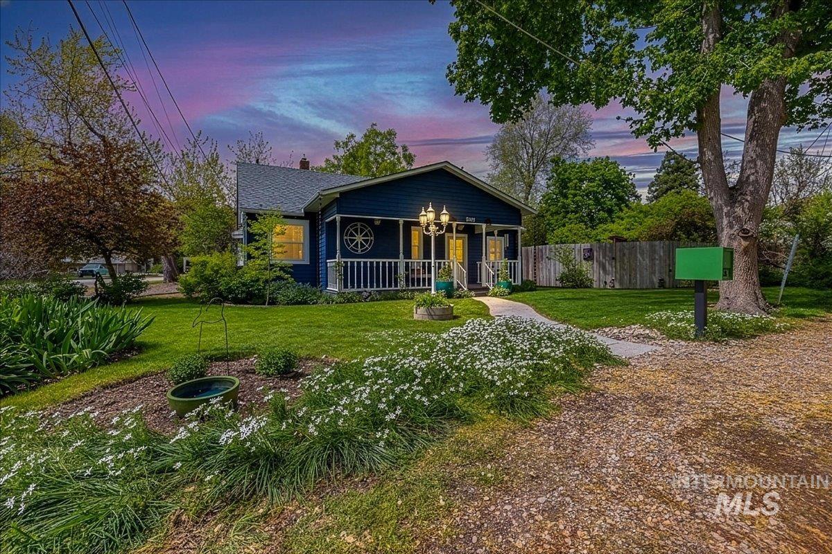 3301 N 32nd St., Boise, Idaho 83703, 4 Bedrooms, 2 Bathrooms, Residential For Sale, Price $859,900,MLS 98983428