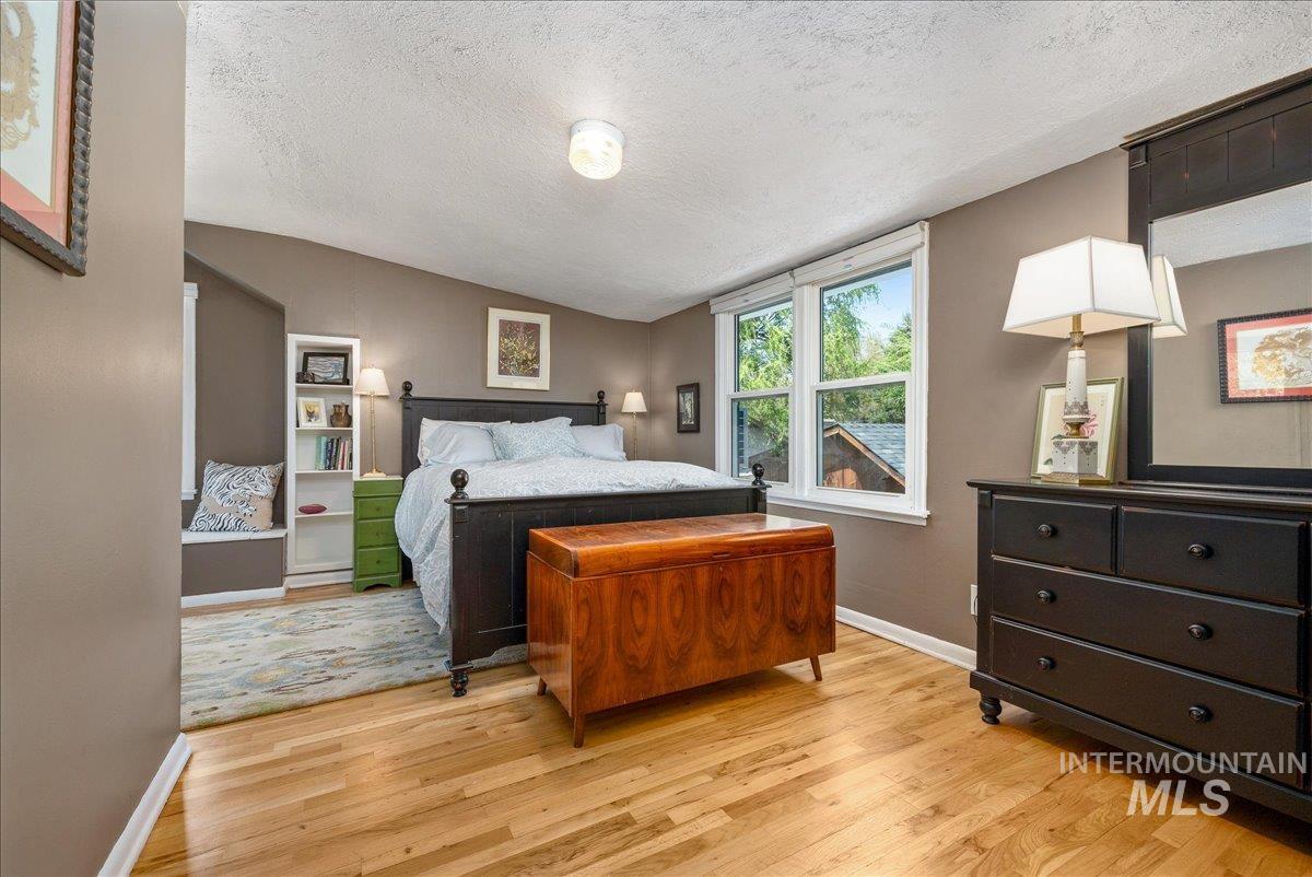 3301 N 32nd St., Boise, Idaho 83703, 4 Bedrooms, 2 Bathrooms, Residential For Sale, Price $859,900,MLS 98983428