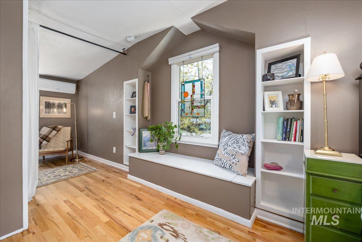 3301 N 32nd St., Boise, Idaho 83703, 4 Bedrooms, 2 Bathrooms, Residential For Sale, Price $859,900,MLS 98983428