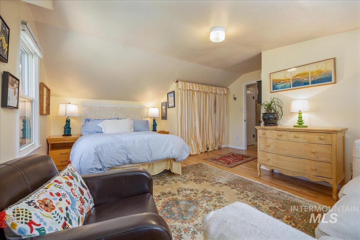 3301 N 32nd St., Boise, Idaho 83703, 4 Bedrooms, 2 Bathrooms, Residential For Sale, Price $859,900,MLS 98983428