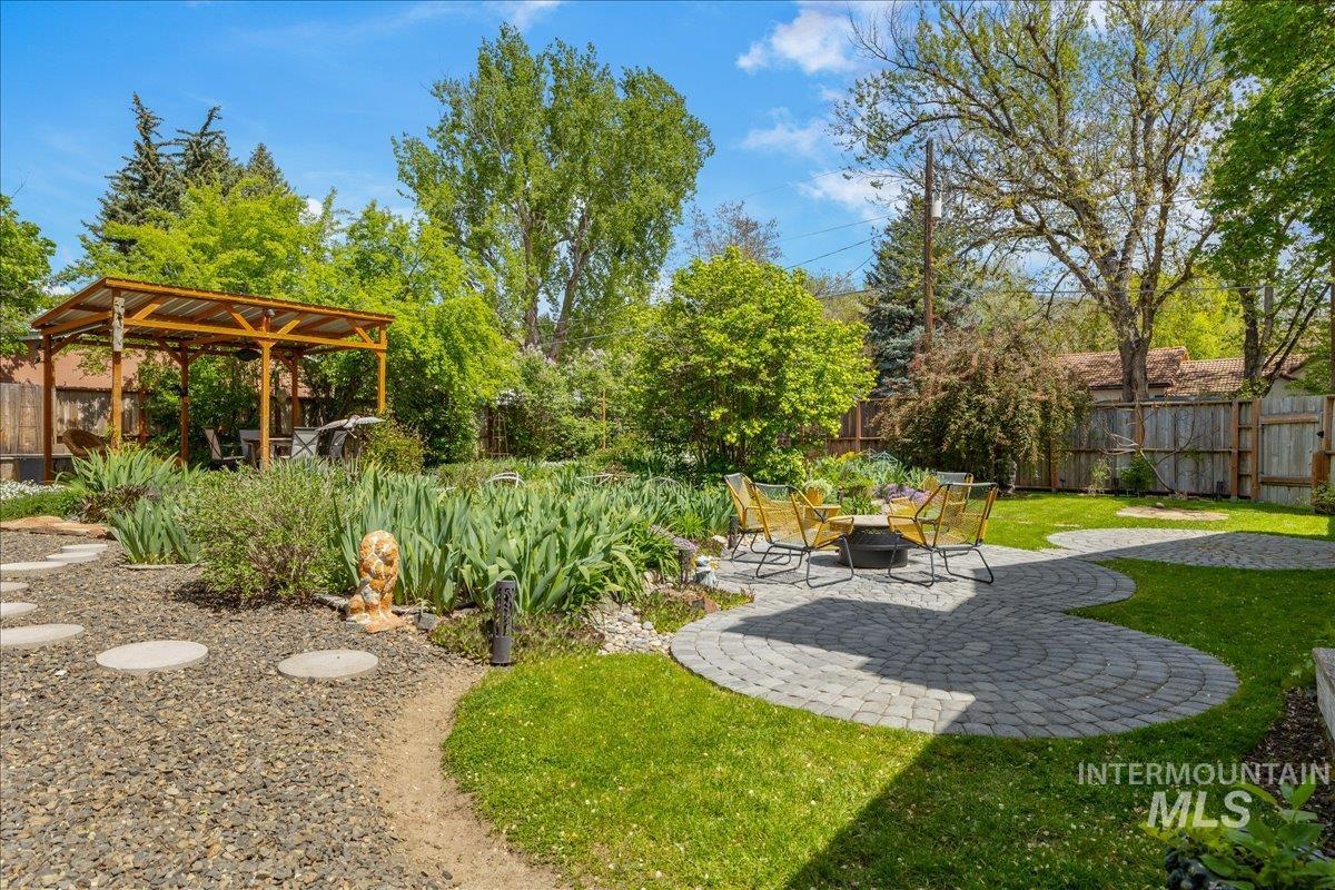 3301 N 32nd St., Boise, Idaho 83703, 4 Bedrooms, 2 Bathrooms, Residential For Sale, Price $859,900,MLS 98983428