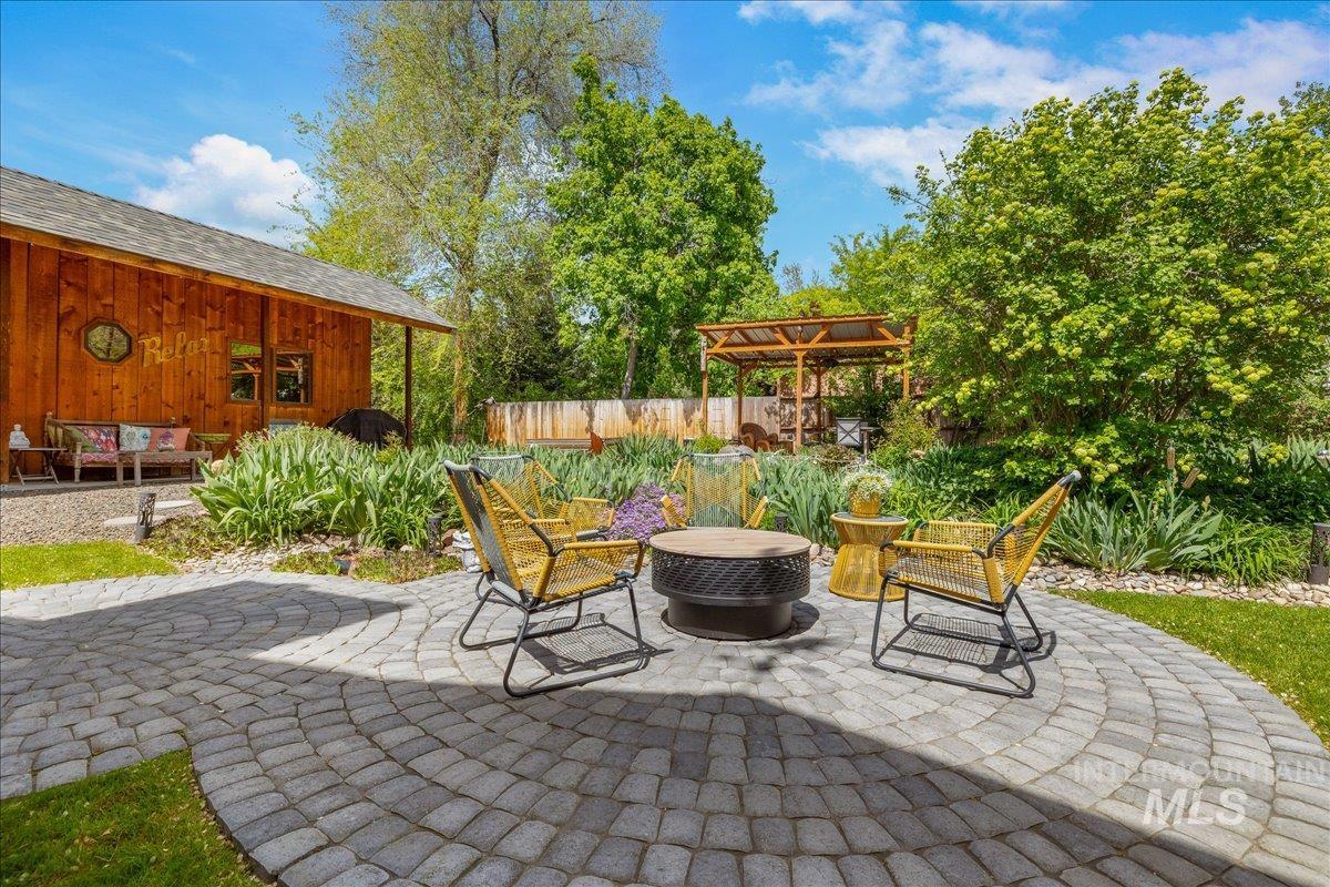 3301 N 32nd St., Boise, Idaho 83703, 4 Bedrooms, 2 Bathrooms, Residential For Sale, Price $859,900,MLS 98983428