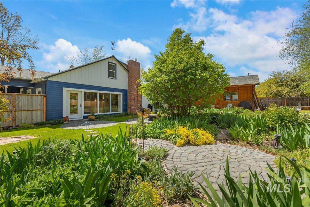 3301 N 32nd St., Boise, Idaho 83703, 4 Bedrooms, 2 Bathrooms, Residential For Sale, Price $859,900,MLS 98983428