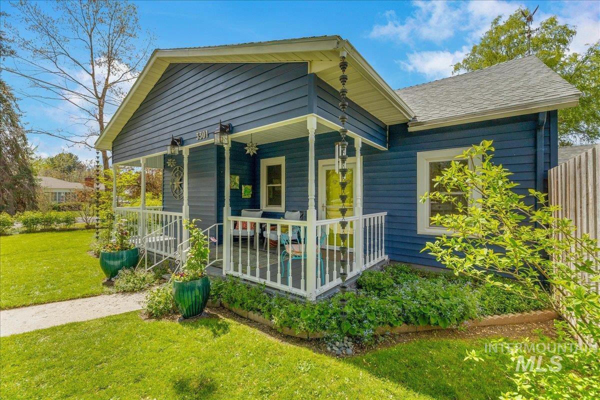 3301 N 32nd St., Boise, Idaho 83703, 4 Bedrooms, 2 Bathrooms, Residential For Sale, Price $859,900,MLS 98983428