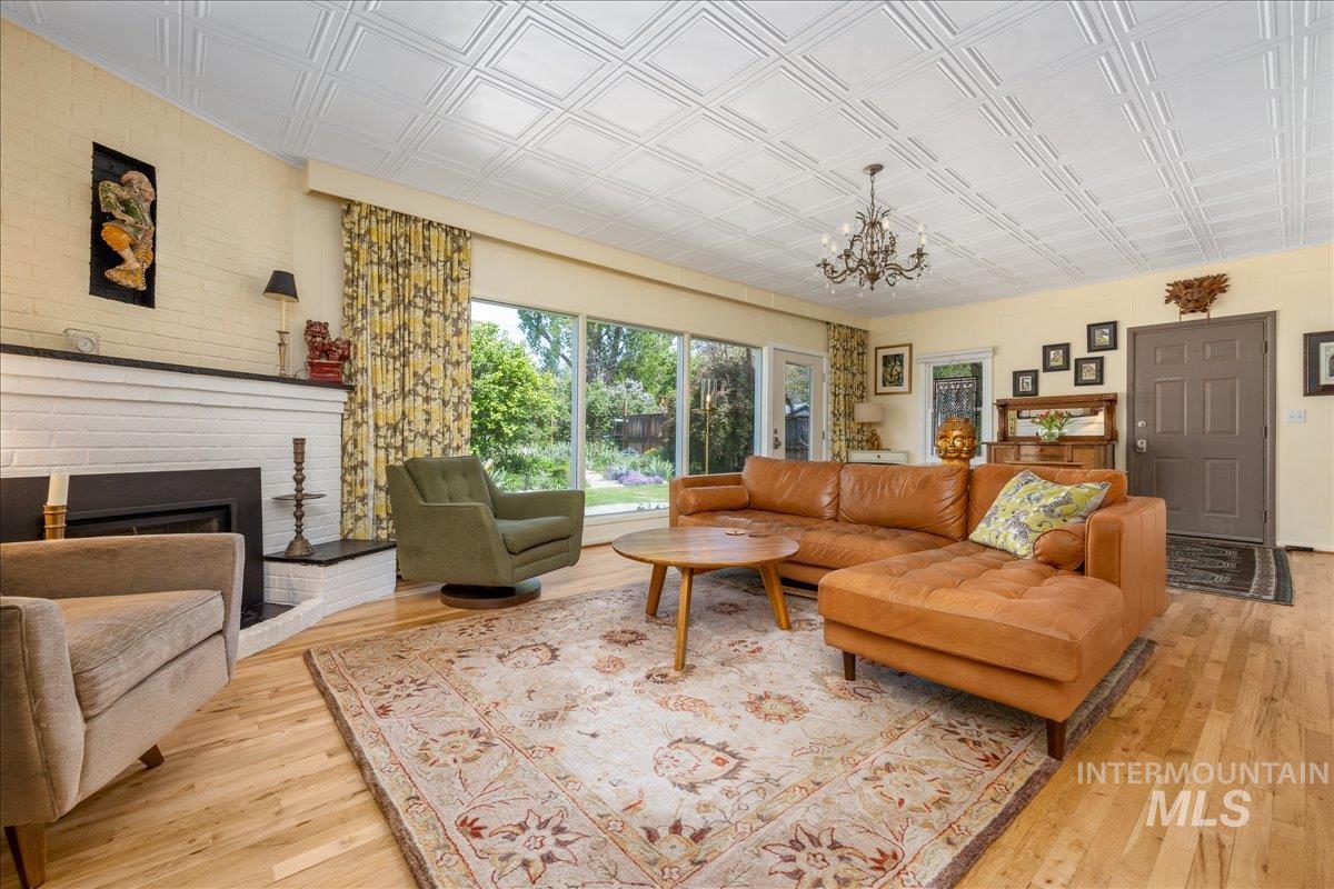 3301 N 32nd St., Boise, Idaho 83703, 4 Bedrooms, 2 Bathrooms, Residential For Sale, Price $859,900,MLS 98983428