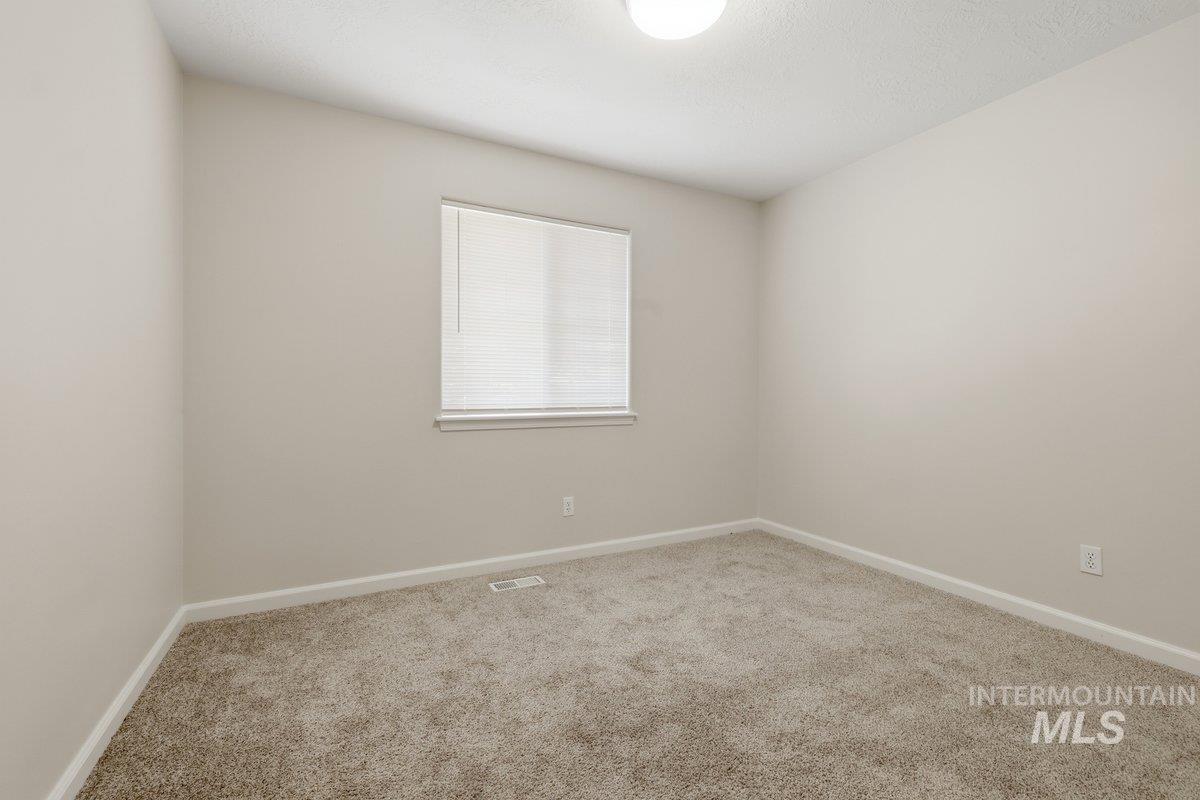 16360 Rainbow Dr, Nampa, Idaho 83687, 3 Bedrooms, 2 Bathrooms, Residential For Sale, Price $384,900,MLS 98983429