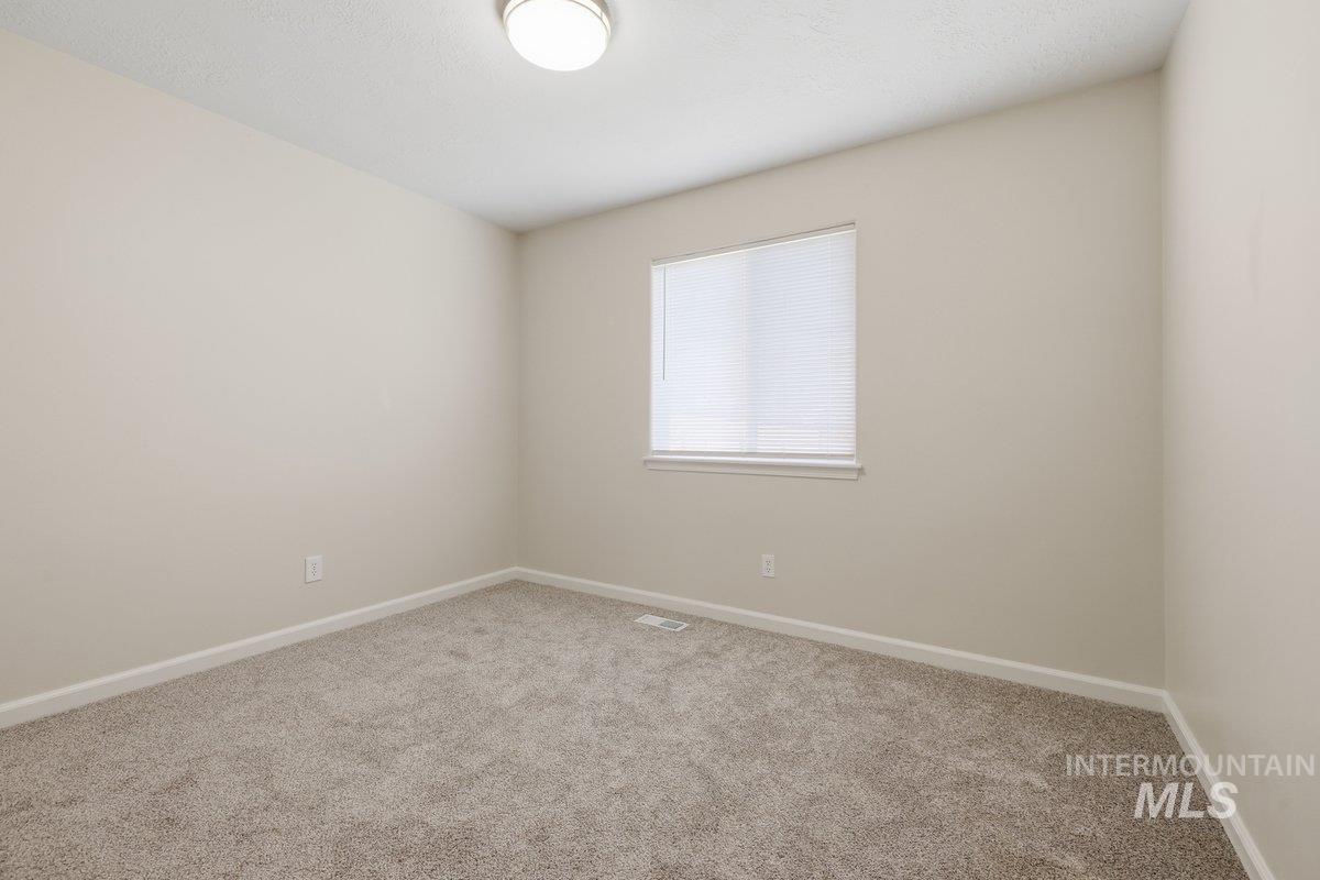 16360 Rainbow Dr, Nampa, Idaho 83687, 3 Bedrooms, 2 Bathrooms, Residential For Sale, Price $384,900,MLS 98983429