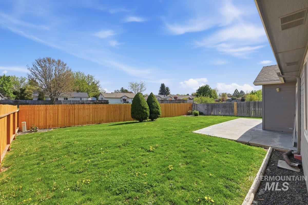 16360 Rainbow Dr, Nampa, Idaho 83687, 3 Bedrooms, 2 Bathrooms, Residential For Sale, Price $384,900,MLS 98983429