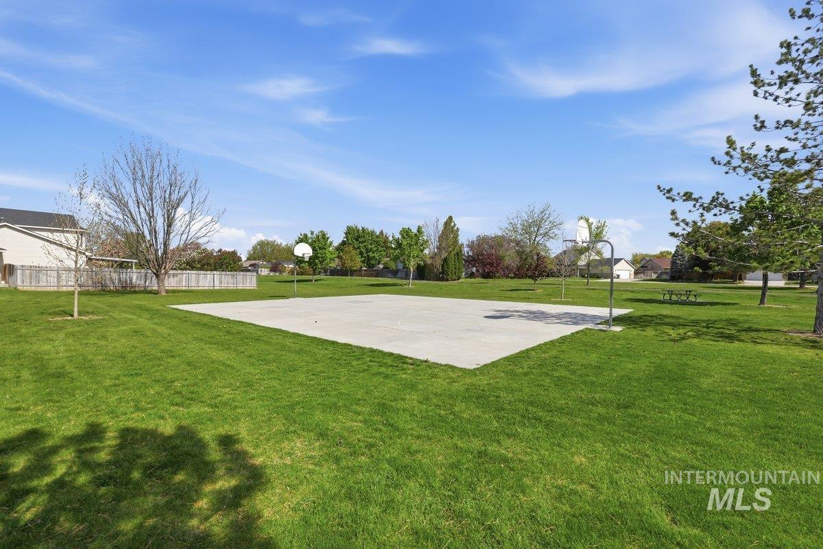 16360 Rainbow Dr, Nampa, Idaho 83687, 3 Bedrooms, 2 Bathrooms, Residential For Sale, Price $384,900,MLS 98983429