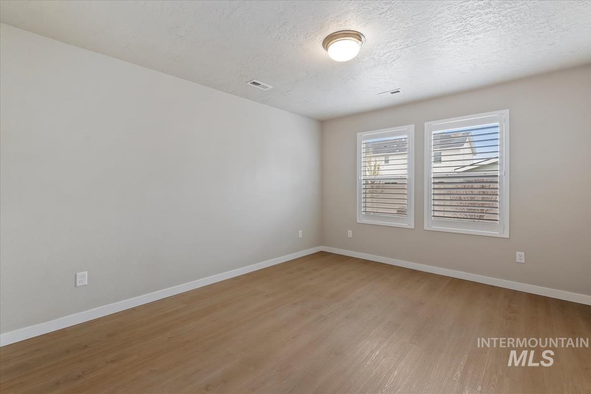 12288 Varga St, Caldwell, Idaho 83651, 3 Bedrooms, 2 Bathrooms, Residential For Sale, Price $405,000,MLS 98983431