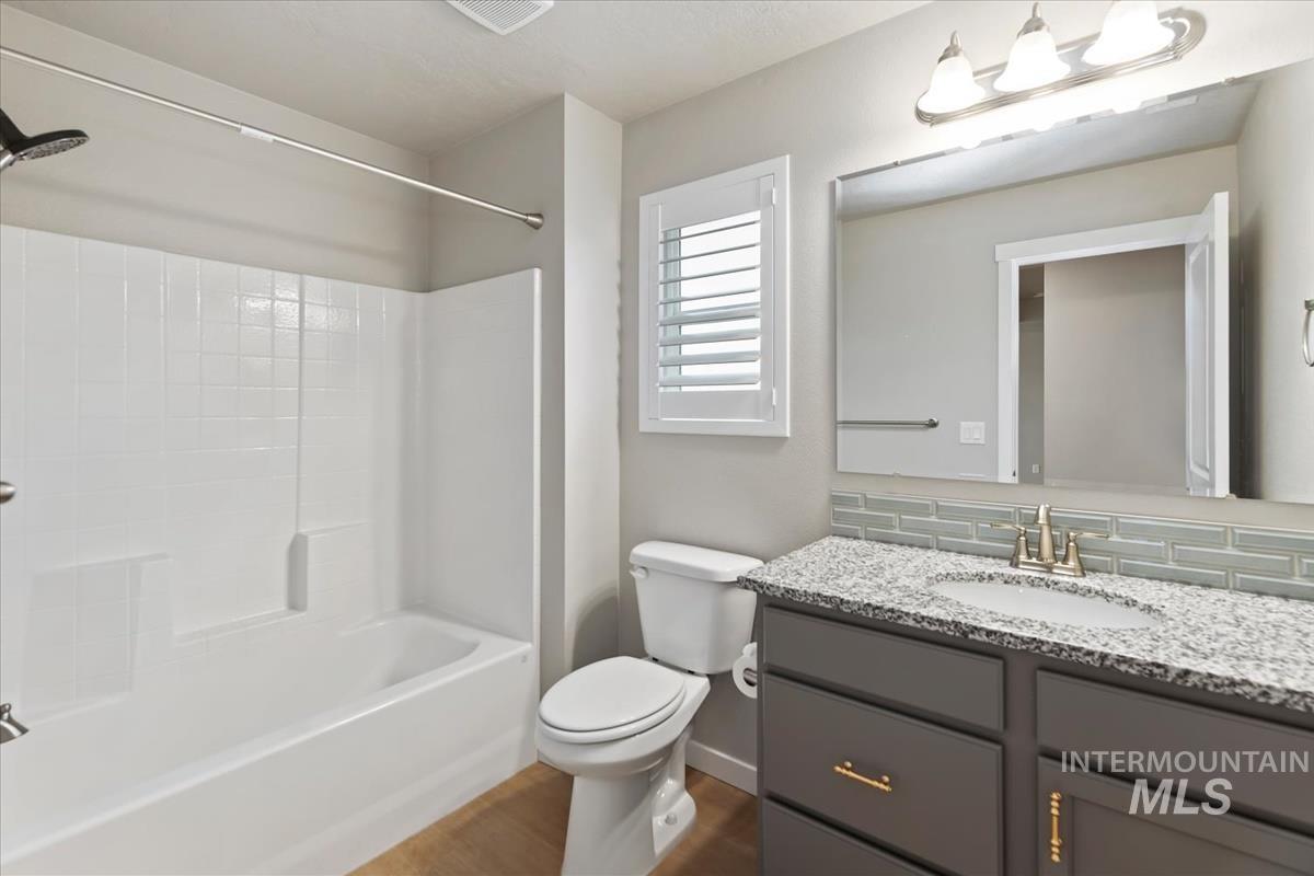 12288 Varga St, Caldwell, Idaho 83651, 3 Bedrooms, 2 Bathrooms, Residential For Sale, Price $405,000,MLS 98983431