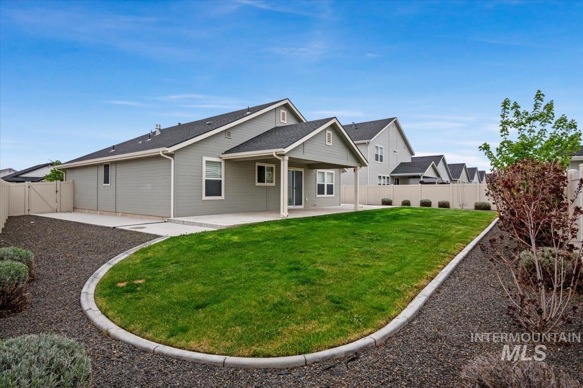 12288 Varga St, Caldwell, Idaho 83651, 3 Bedrooms, 2 Bathrooms, Residential For Sale, Price $405,000,MLS 98983431