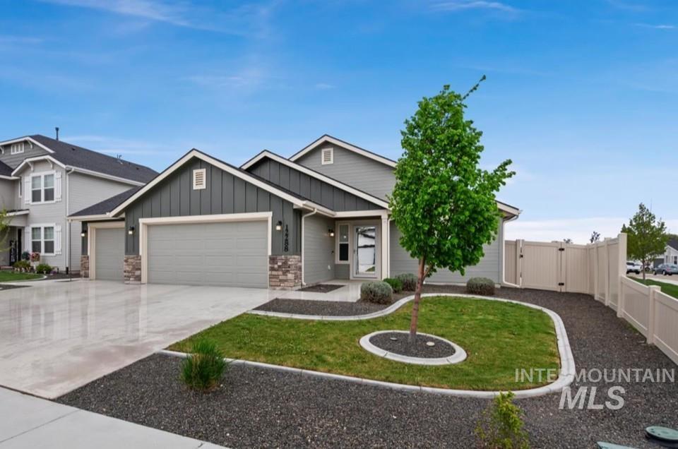 12288 Varga St, Caldwell, Idaho 83651, 3 Bedrooms, 2 Bathrooms, Residential For Sale, Price $405,000,MLS 98983431