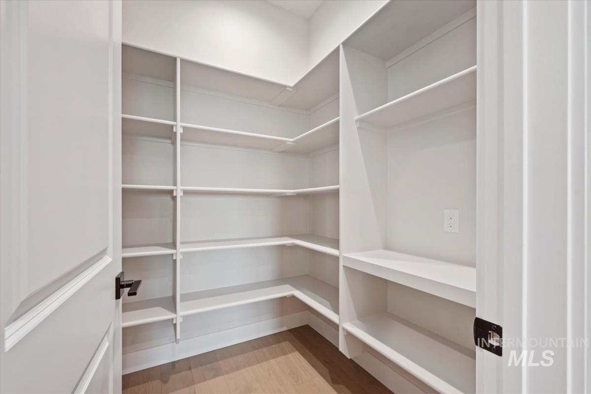 2125 E Padstow St., Kuna, Idaho 83634, 3 Bedrooms, 2.5 Bathrooms, Residential For Sale, Price $799,880,MLS 98983432