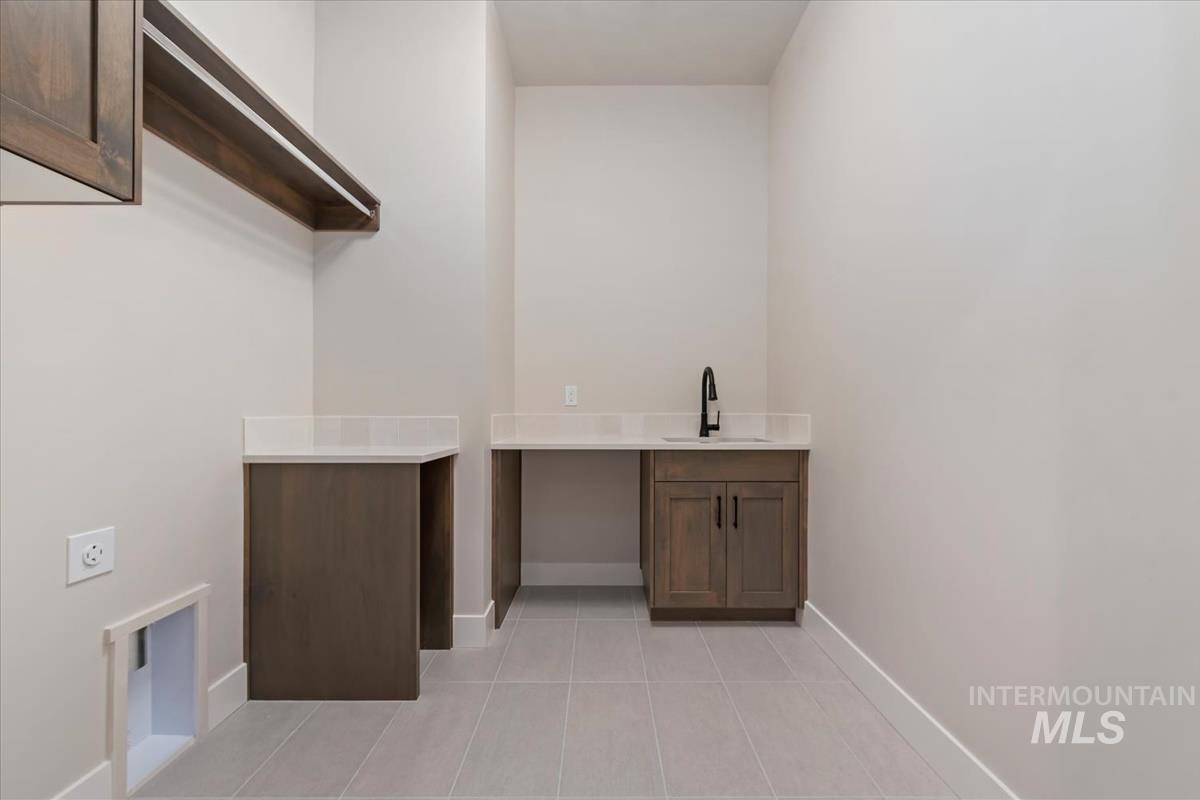 2125 E Padstow St., Kuna, Idaho 83634, 3 Bedrooms, 2.5 Bathrooms, Residential For Sale, Price $799,880,MLS 98983432