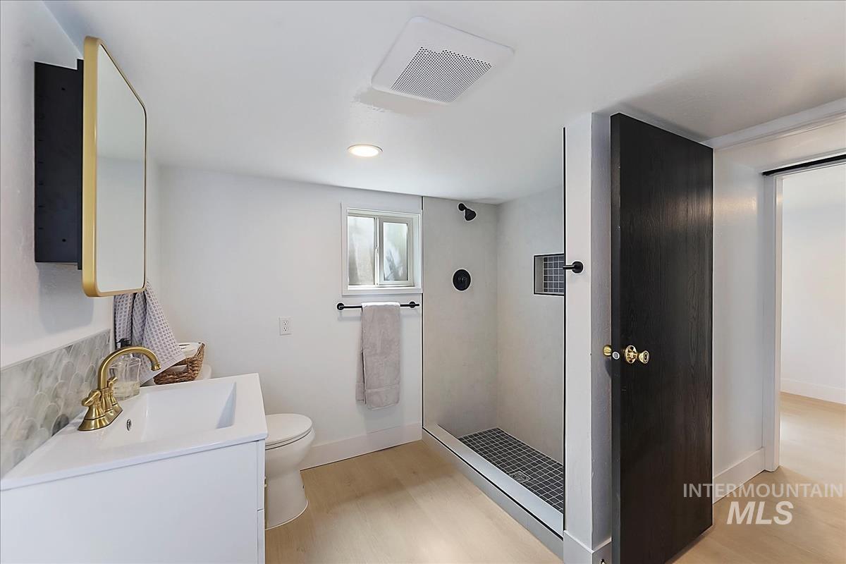 718 E Belmont St, Caldwell, Idaho 83605, 2 Bedrooms, 1 Bathroom, Residential For Sale, Price $250,000,MLS 98983434