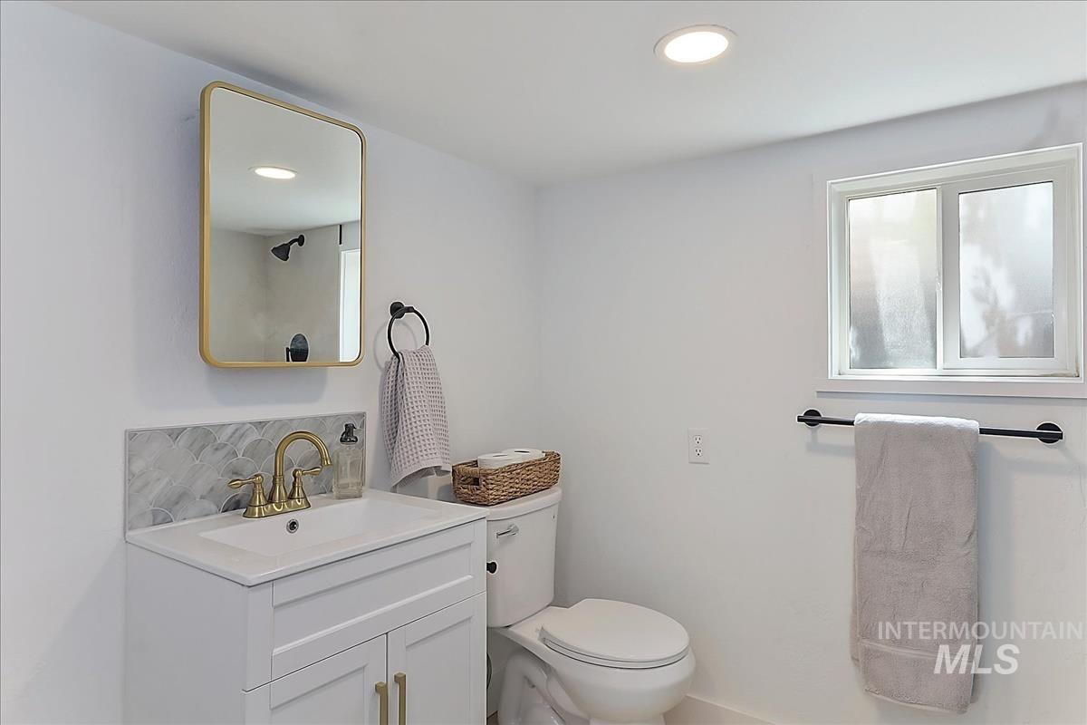 718 E Belmont St, Caldwell, Idaho 83605, 2 Bedrooms, 1 Bathroom, Residential For Sale, Price $250,000,MLS 98983434