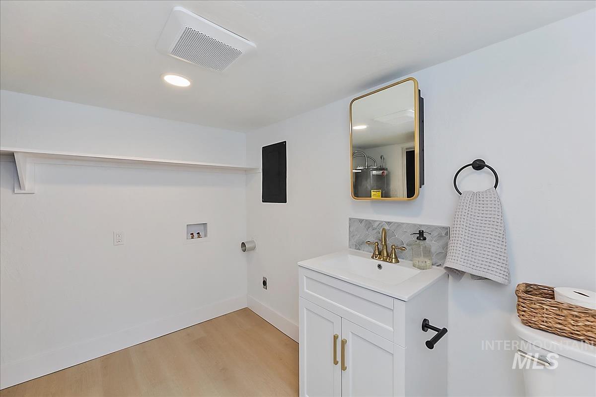 718 E Belmont St, Caldwell, Idaho 83605, 2 Bedrooms, 1 Bathroom, Residential For Sale, Price $250,000,MLS 98983434