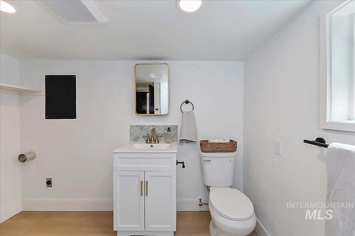 718 E Belmont St, Caldwell, Idaho 83605, 2 Bedrooms, 1 Bathroom, Residential For Sale, Price $250,000,MLS 98983434