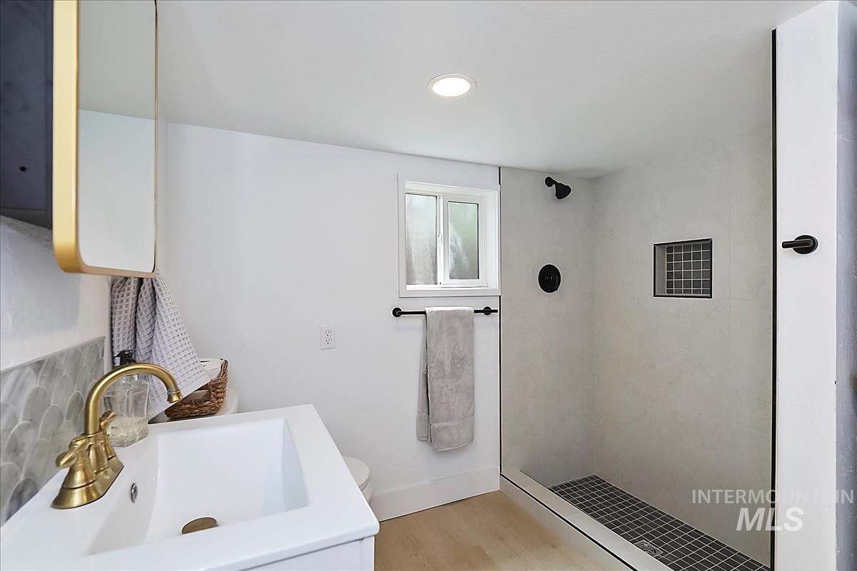 718 E Belmont St, Caldwell, Idaho 83605, 2 Bedrooms, 1 Bathroom, Residential For Sale, Price $250,000,MLS 98983434