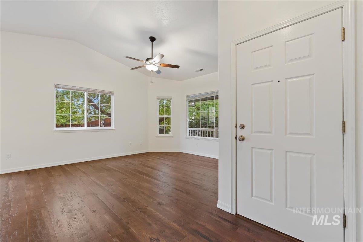 5778 S Sedum Way, Boise, Idaho 83716-7021, 3 Bedrooms, 2 Bathrooms, Residential For Sale, Price $449,950,MLS 98983435