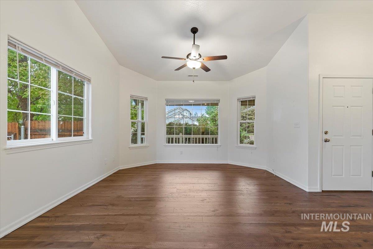 5778 S Sedum Way, Boise, Idaho 83716-7021, 3 Bedrooms, 2 Bathrooms, Residential For Sale, Price $449,950,MLS 98983435