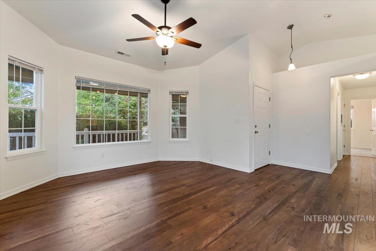 5778 S Sedum Way, Boise, Idaho 83716-7021, 3 Bedrooms, 2 Bathrooms, Residential For Sale, Price $449,950,MLS 98983435