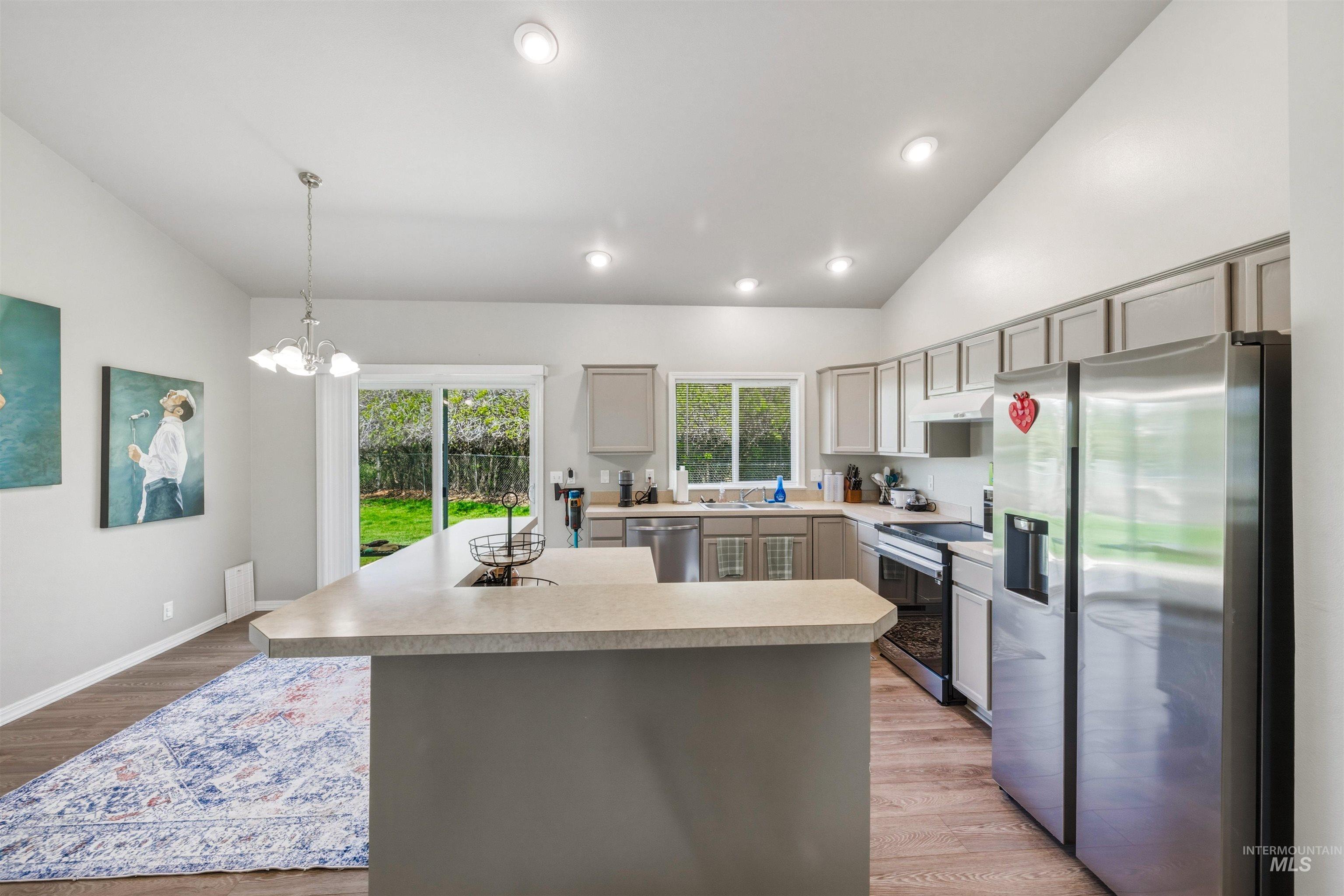 500 E Victory Rd, Meridian, Idaho 83642, 3 Bedrooms, 2 Bathrooms, Residential For Sale, Price $1,350,000,MLS 98983436