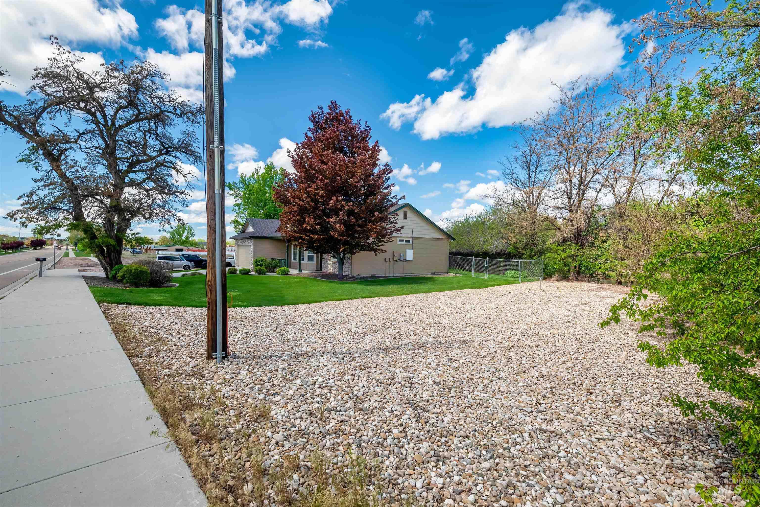 500 E Victory Rd, Meridian, Idaho 83642, 3 Bedrooms, 2 Bathrooms, Residential For Sale, Price $1,350,000,MLS 98983436
