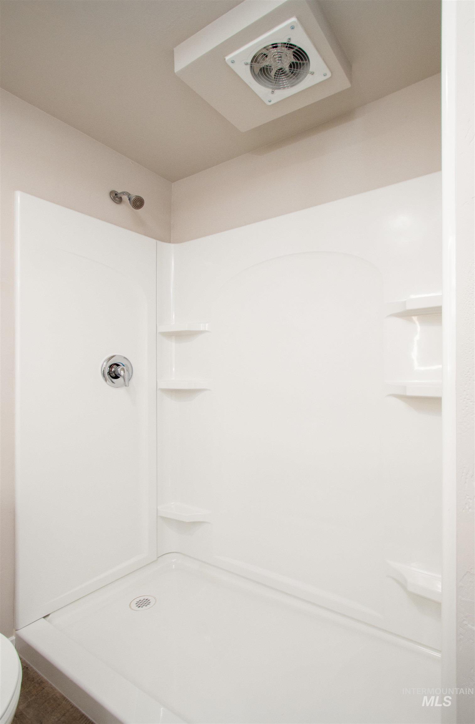 2270 S Skillern Dr., Boise, Idaho 83709, 3 Bedrooms, 2 Bathrooms, Residential For Sale, Price $294,500,MLS 98983440