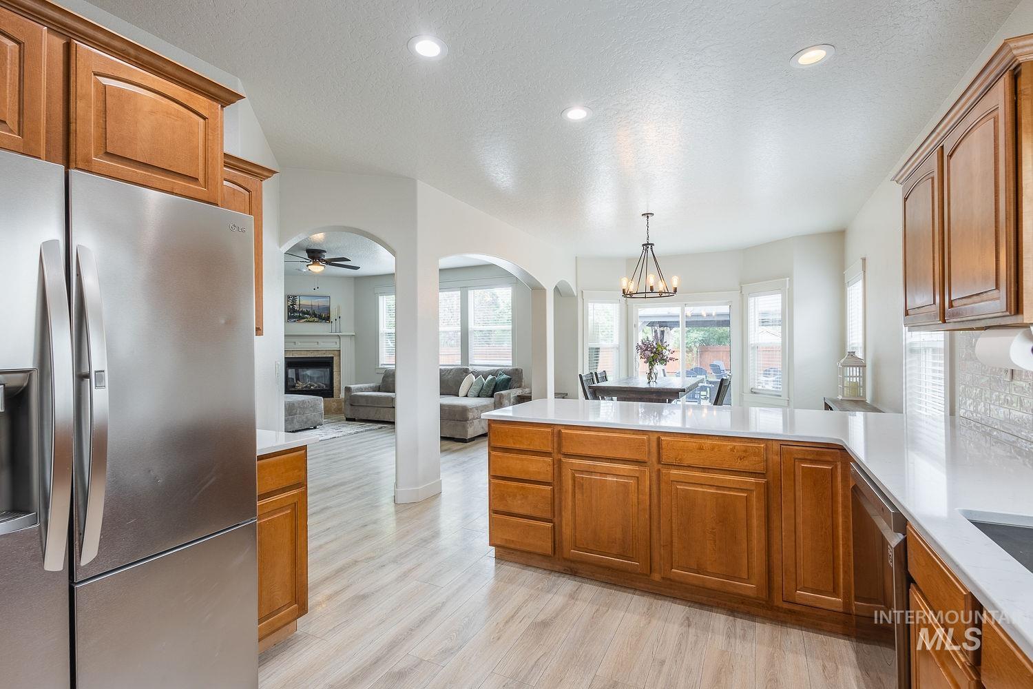 9095 W Dalton Place, Boise, Idaho 83704, 4 Bedrooms, 2.5 Bathrooms, Residential For Sale, Price $579,900,MLS 98983444